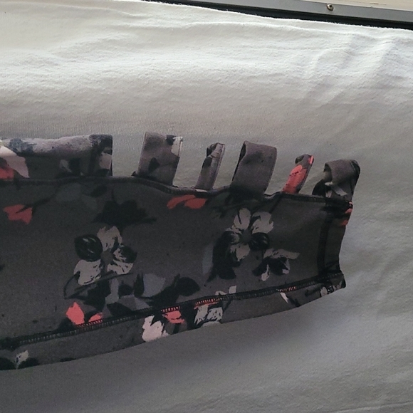 Activewear - Picture 4 of 4